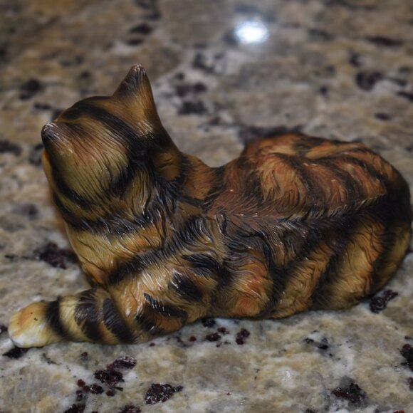 Very Cute Cat Figurine - Picture 3 of 4